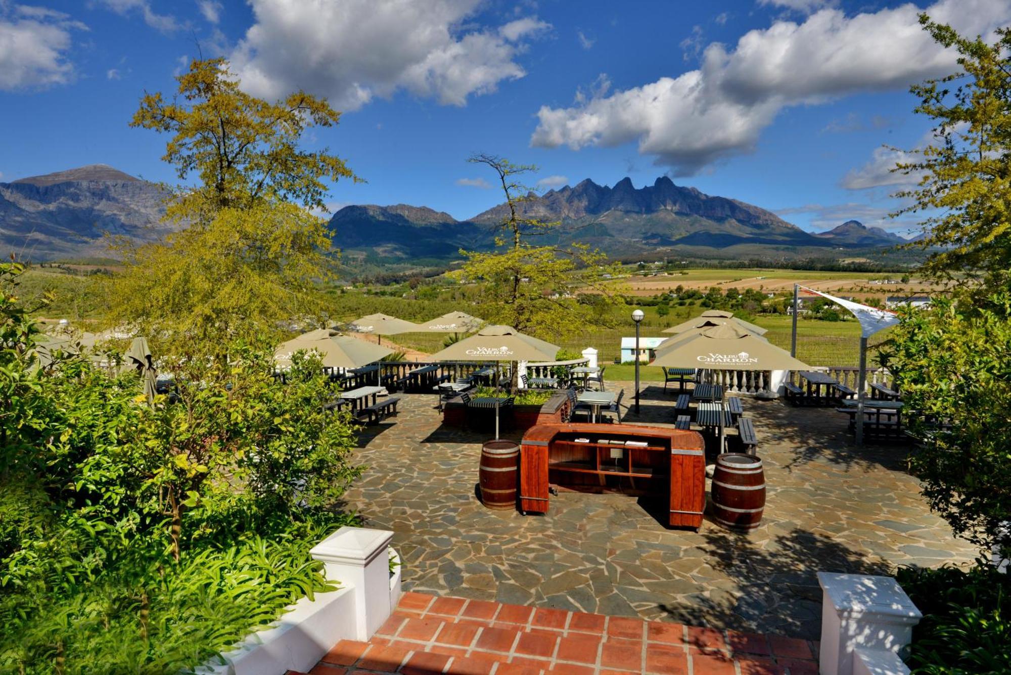 The Coach House At Val Du Charron Hotel Wellington Exterior photo