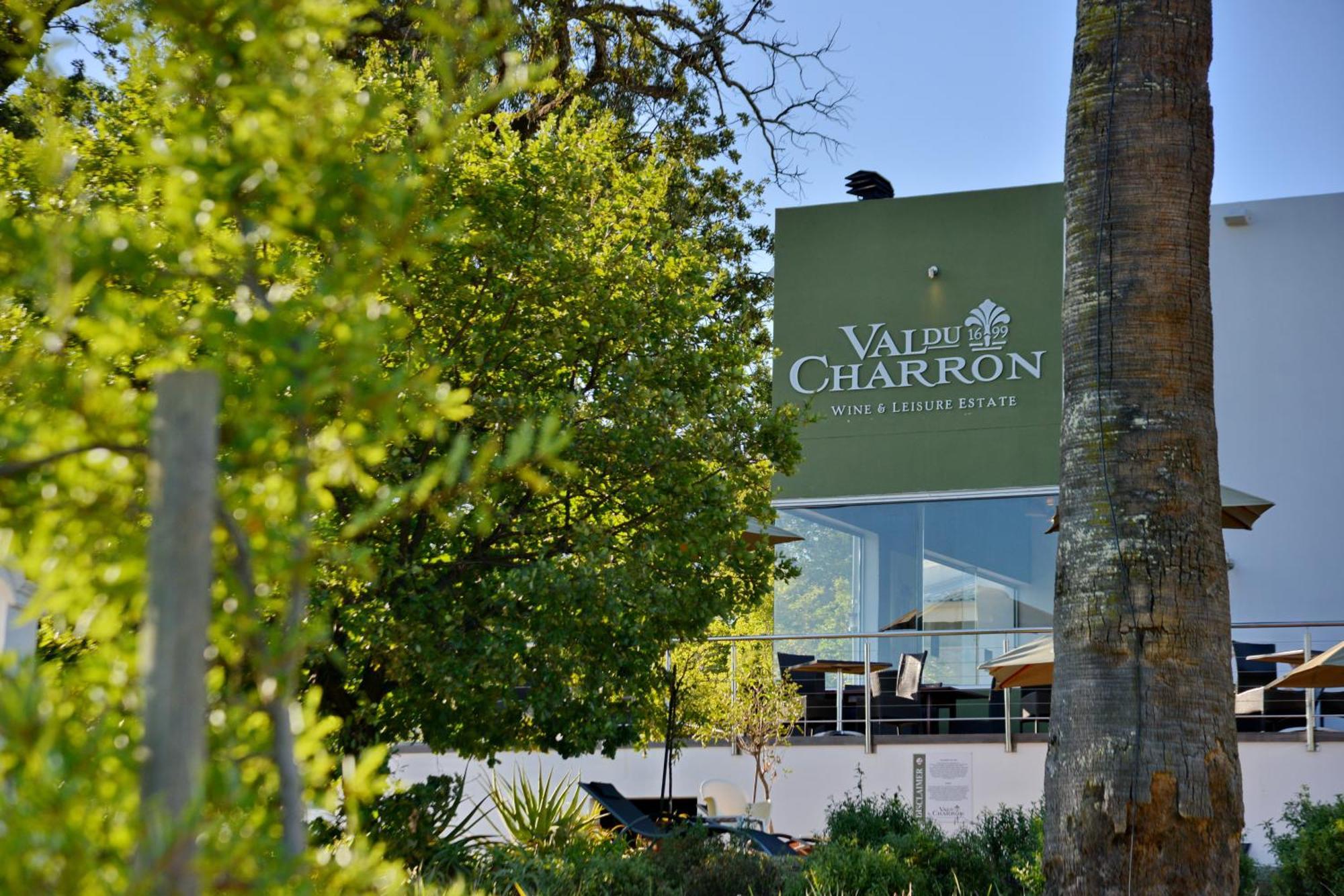 The Coach House At Val Du Charron Hotel Wellington Exterior photo